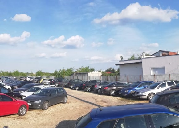 parcare aeroport otopeni right side